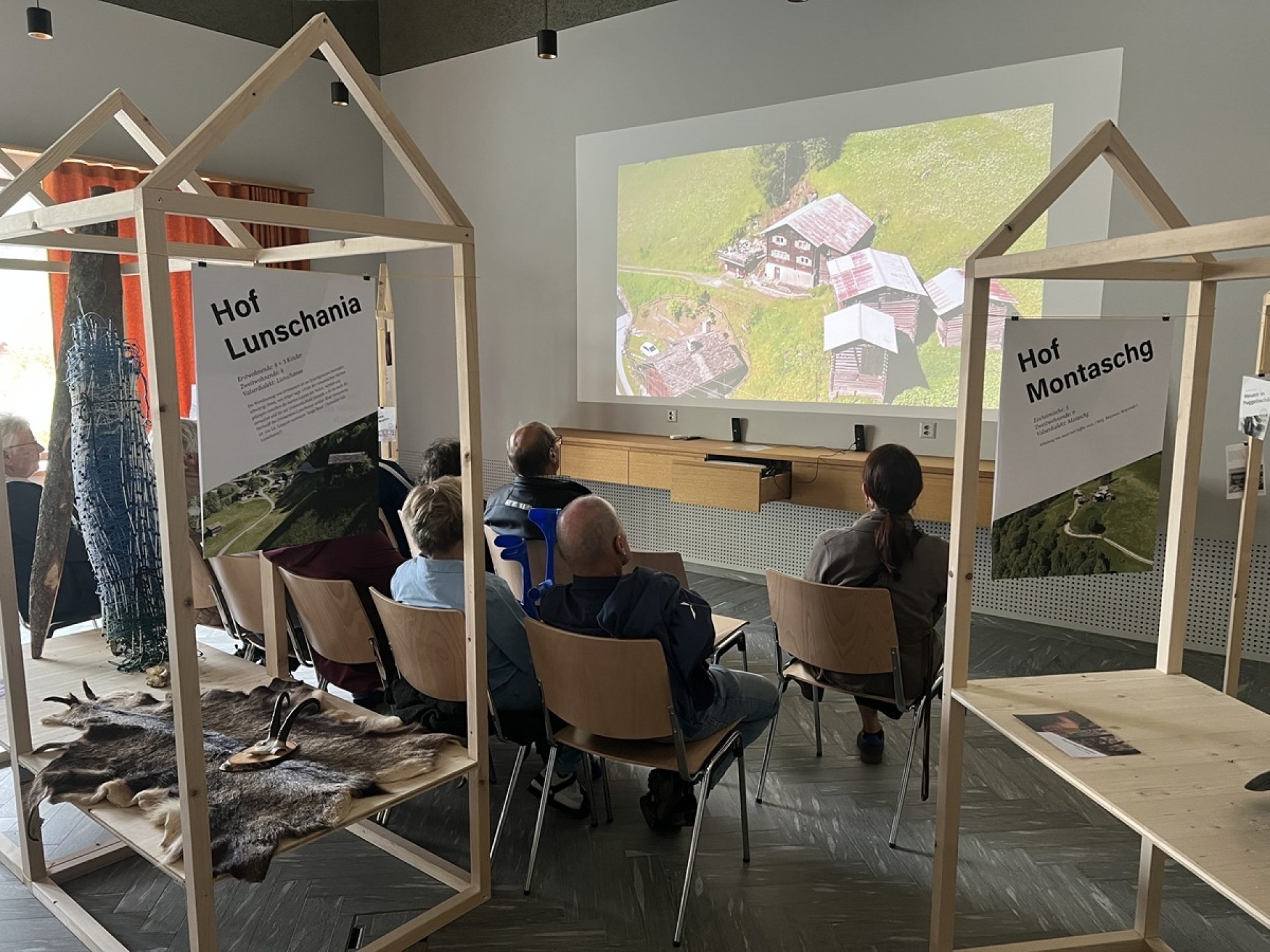 Ausstellungsraum 03 WEB