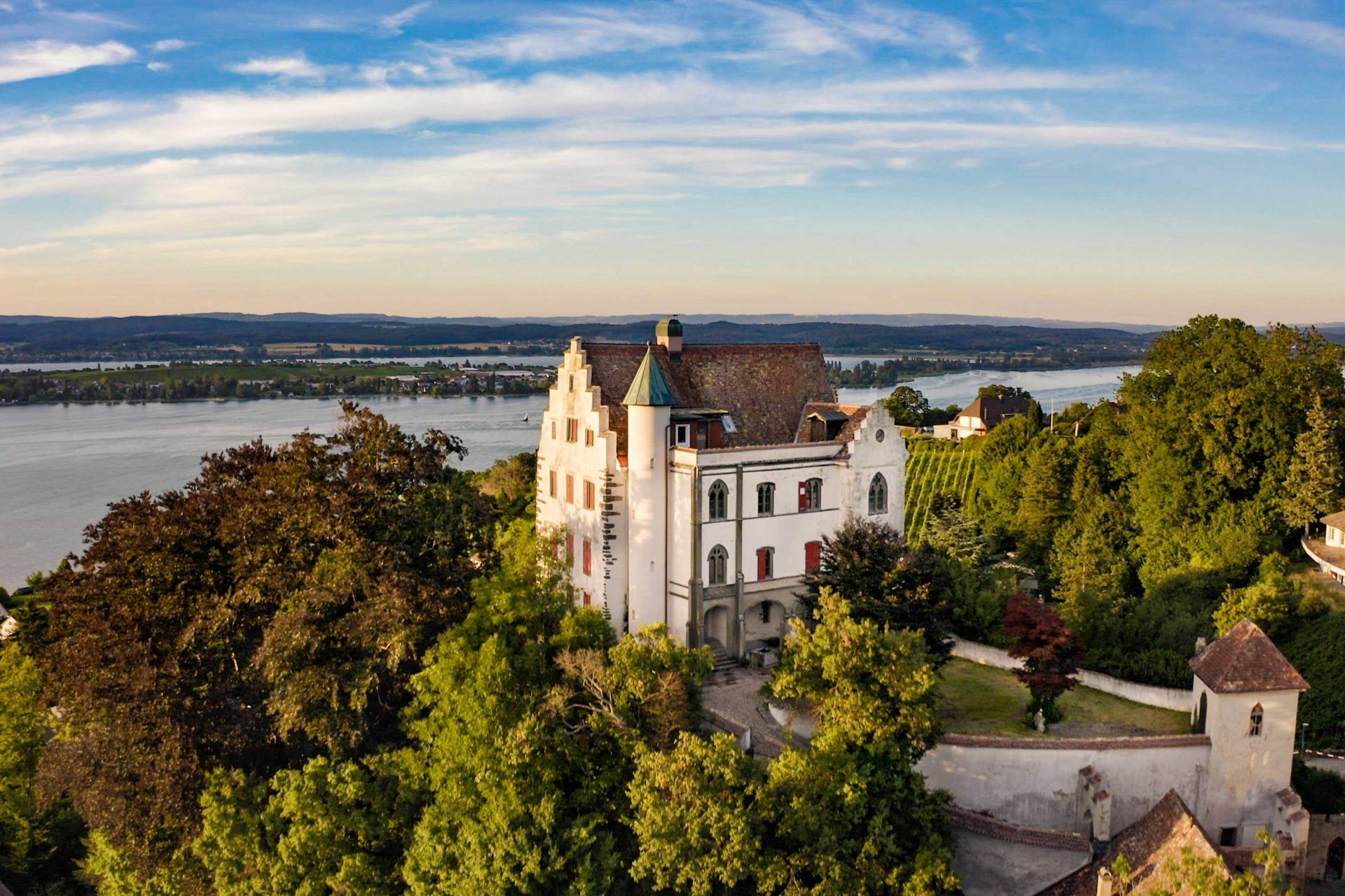Drohnenaufnahme von Schloss Salenstein